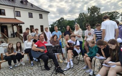 “Polska to brzmi dumnie” – kolonie dla polskich i polonijnych dzieci w Węgrowie